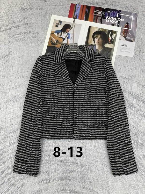 Chanel Women's Outwear 44